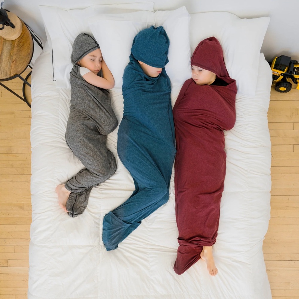 Hug Sleep Kids Hooded Sleep Pod in graphite